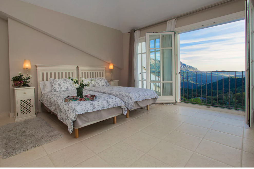 yoga retreat from Radiant Yoga Marbella